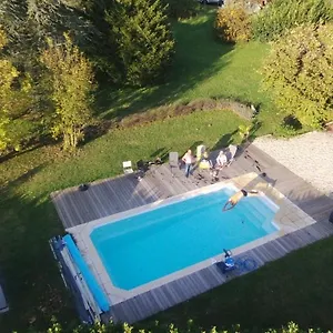  Guest house D'hotes Le Cedre Bleu France
