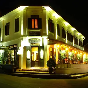 Saynamkhan River View Hotel